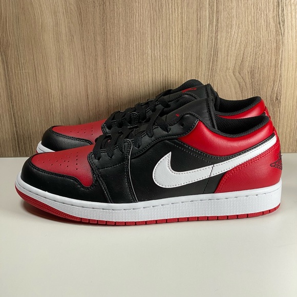 Nike Jordan 1 Low Alternate Bred Toe Chicago Black Red 553558-066 Men’s Size 10 - Picture 3 of 11